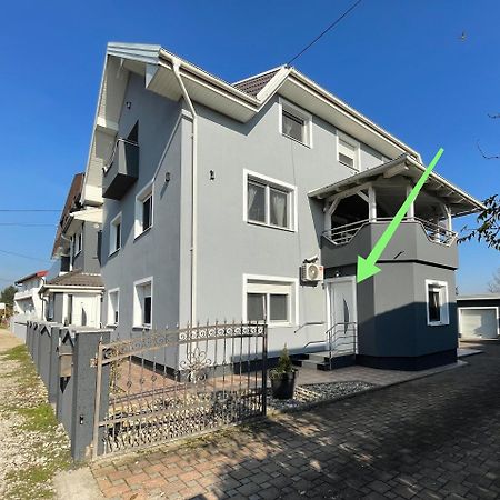 4 Stars Apartments Near Airport Velika Gorica Exterior foto